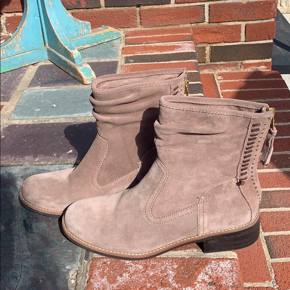 Suede boots